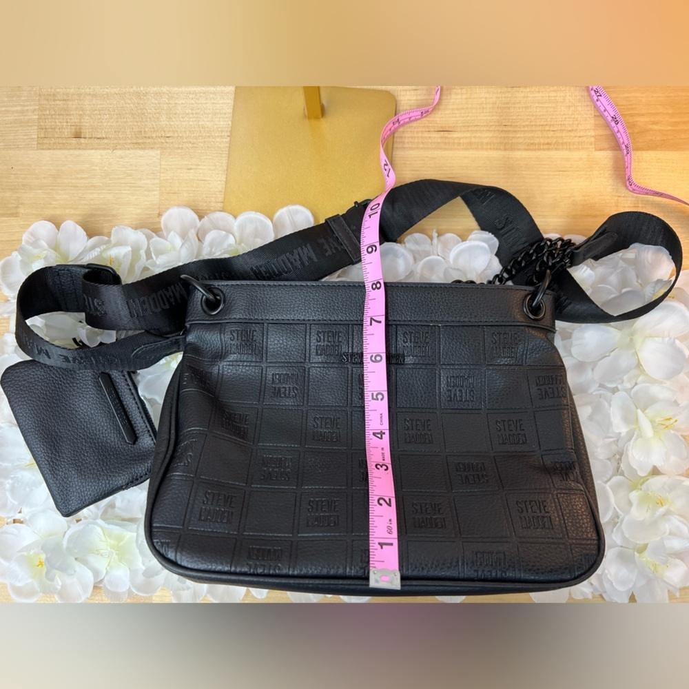 Steve Madden Black Quilted style Crossbody Bag with Chain Strap - Picture 10 of 12